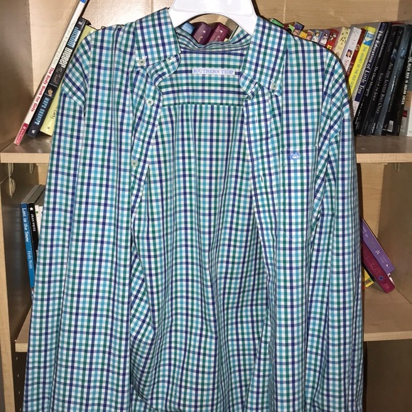 Southern Tide Other - Southern tide button down